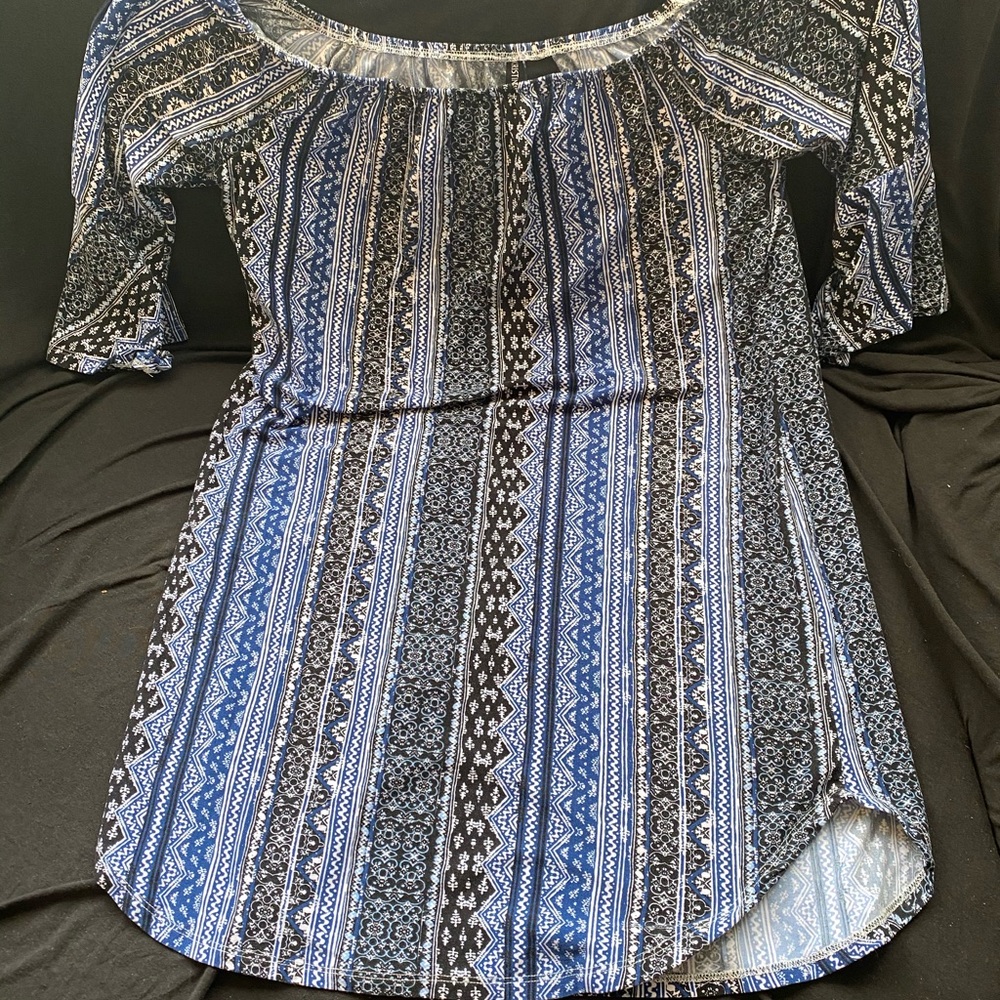 Off Shoulder Dress - Picture 3 of 3